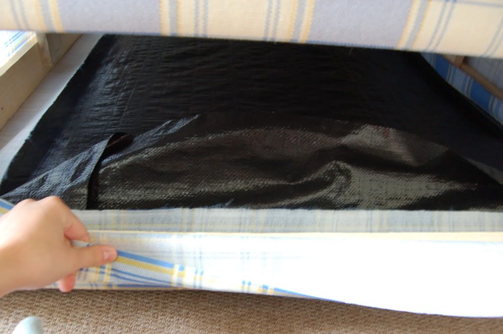 Paper Yak How to make a Divan Bed useful!